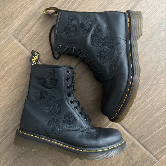 Dr. Martens Shoes - 1460 VONDA MONO WOMEN'S FLORAL BOOTS DR MARTENS
